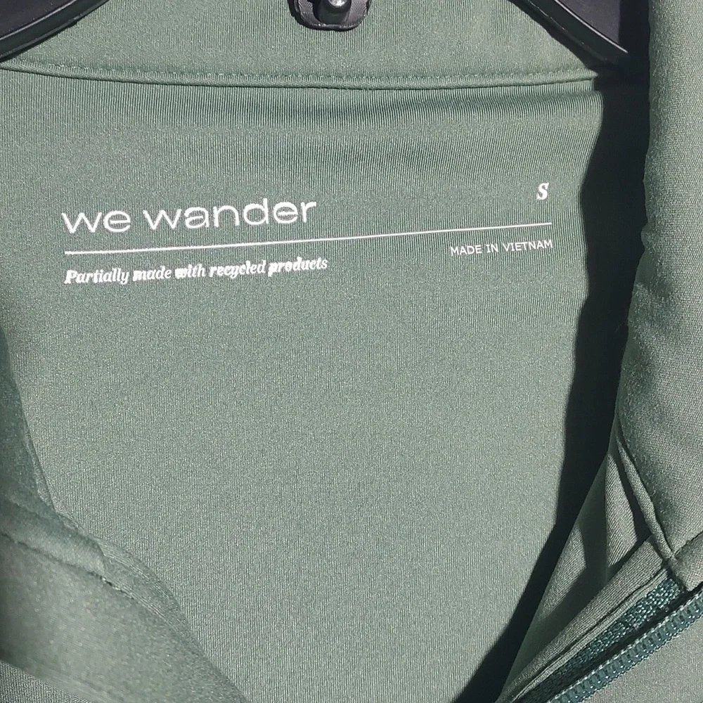 EUC We Wander FlexStretch runners‎ jacket women's size small